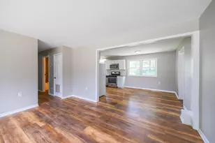 703 Dearborn Rd, Valparaiso, IN 46385 - Photo 11