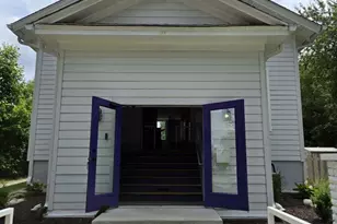 313 G St, La Porte, IN 46350 - Photo 3