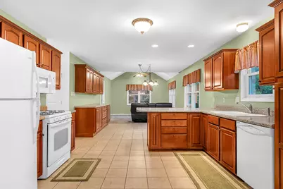 429 11th Circle SE, Demotte, IN 46310 - Photo 9