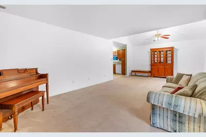 429 11th Circle SE, Demotte, IN 46310 - Photo 5