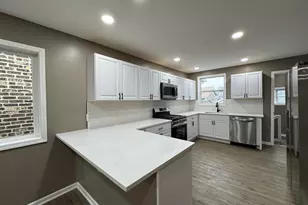 1724 Lake Ave, Whiting, IN 46394 - Photo 7