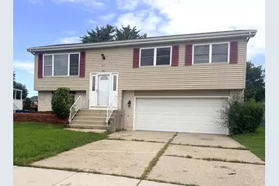 611 Pierce Avenue, Dyer, IN 46311 - Photo 1