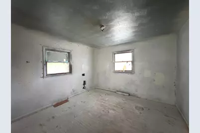 6657 Old Porter Road, Portage, IN 46368 - Photo 11