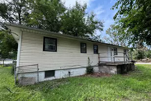 6657 Old Porter Rd, Portage, IN 46368 - Photo 3