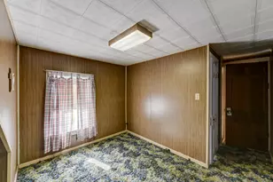7424 S McCook Ave, Hammond, IN 46323 - Photo 9