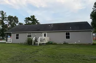400 N Hobart St, Brook, IN 47922 - Photo 3