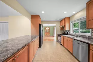 3605 Sunset Dr, Valparaiso, IN 46383 - Photo 9