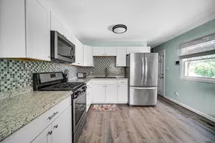 2919 Drexel Dr, Hobart, IN 46342 - Photo 5