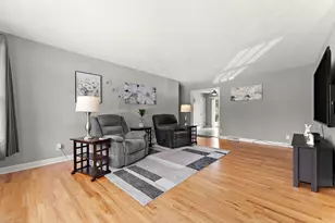 520 Park Ave, Chesterton, IN 46304 - Photo 3
