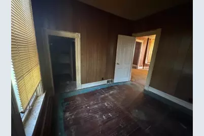 415 Cleveland, Michigan City, IN 46360 - Photo 17