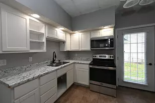 606 S Market St, Winamac, IN 46996 - Photo 7