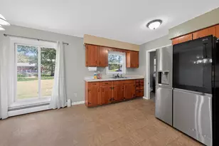 417 Cedar St NW, Demotte, IN 46310 - Photo 7