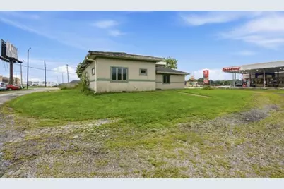 4728 W 61st Avenue, Hobart, IN 46342 - Photo 5