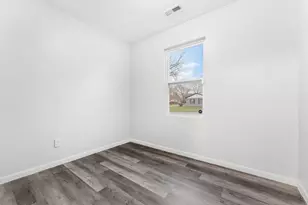 4138 W 20th Ave, Gary, IN 46404 - Photo 9