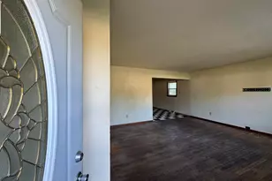 3028 Oakwood St, Portage, IN 46368 - Photo 5