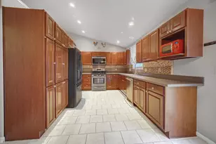 17472 Hawthorne Dr, Lowell, IN 46356 - Photo 7