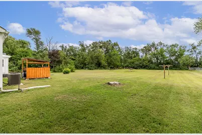 409 W Division Road, Demotte, IN 46310 - Photo 33