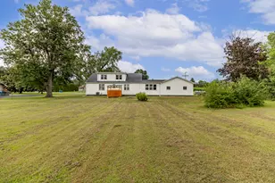 409 W Division Rd, Demotte, IN 46310 - Photo 35