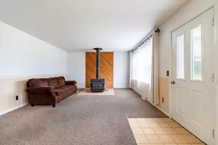 409 W Division Rd, Demotte, IN 46310 - Photo 7