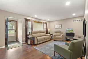 610 N Indiana St, Griffith, IN 46319 - Photo 5