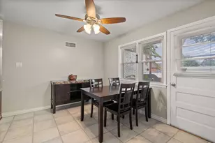 610 N Indiana St, Griffith, IN 46319 - Photo 9