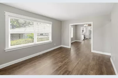 122 N Connecticut Street, Hobart, IN 46342 - Photo 5