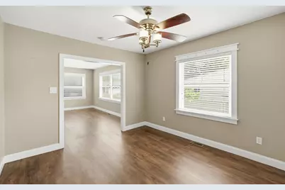 122 N Connecticut Street, Hobart, IN 46342 - Photo 7