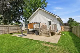 122 N Connecticut St, Hobart, IN 46342 - Photo 23