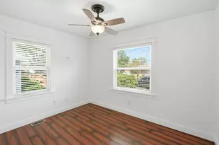 122 N Connecticut St, Hobart, IN 46342 - Photo 15