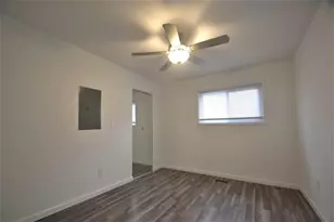 610 Union St, Valparaiso, IN 46383 - Photo 9