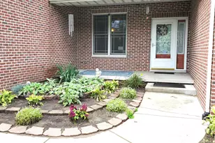 3096 Jennifer Ct, Wheatfield, IN 46392 - Photo 3