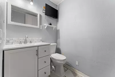 229 Rockwood Street, La Porte, IN 46350 - Photo 15