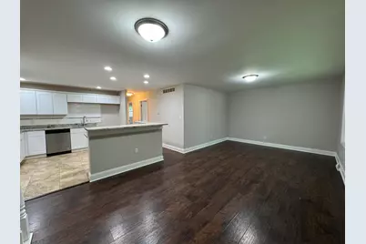 946 W 67th Place, Merrillville, IN 46410 - Photo 5