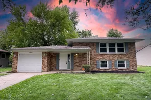 946 W 67th Pl, Merrillville, IN 46410 - Photo 1