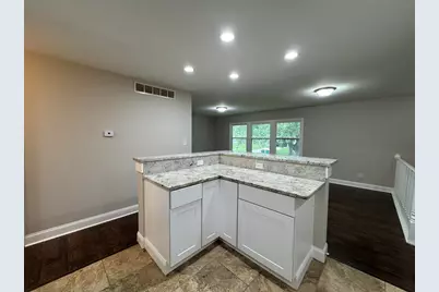946 W 67th Place, Merrillville, IN 46410 - Photo 9