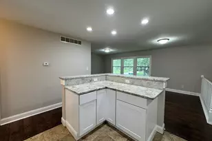 946 W 67th Pl, Merrillville, IN 46410 - Photo 9