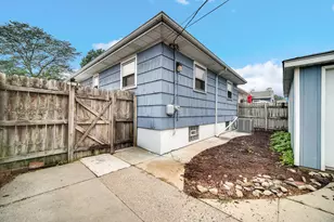 1325 Lake Ave, Whiting, IN 46394 - Photo 23