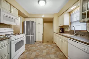 1325 Lake Ave, Whiting, IN 46394 - Photo 5