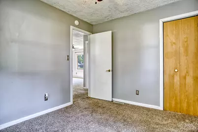 521 Sheridan Street, Crown Point, IN 46307 - Photo 11