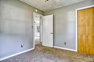 521 Sheridan St, Crown Point, IN 46307 - Photo 11