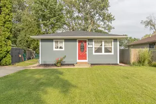 705 Fremont Rd, Valparaiso, IN 46385 - Photo 1