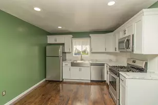 705 Fremont Rd, Valparaiso, IN 46385 - Photo 5