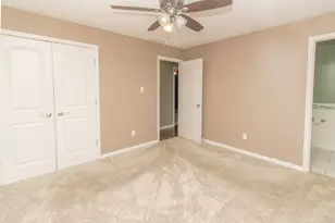 705 Fremont Rd, Valparaiso, IN 46385 - Photo 9