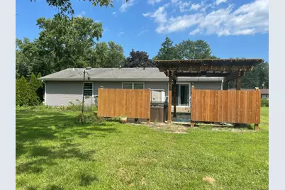 1018 Elm Street SW, Demotte, IN 46310 - Photo 15