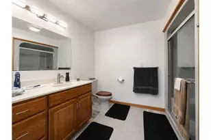 6719 E 84th Dr, Merrillville, IN 46410 - Photo 17