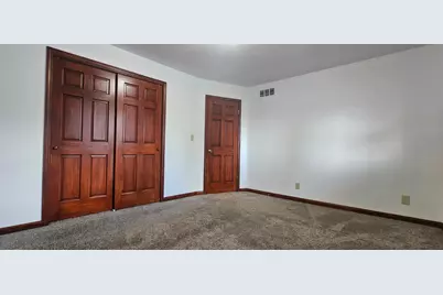 1529 Eisenhower Drive, La Porte, IN 46350 - Photo 17