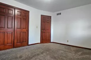 1529 Eisenhower Dr, La Porte, IN 46350 - Photo 17