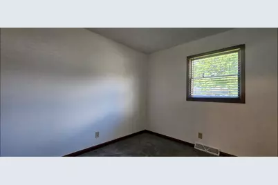 1529 Eisenhower Drive, La Porte, IN 46350 - Photo 19