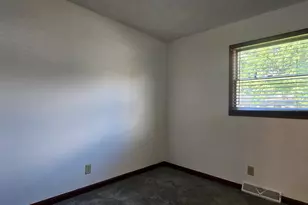 1529 Eisenhower Dr, La Porte, IN 46350 - Photo 19