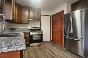 1529 Eisenhower Dr, La Porte, IN 46350 - Photo 9